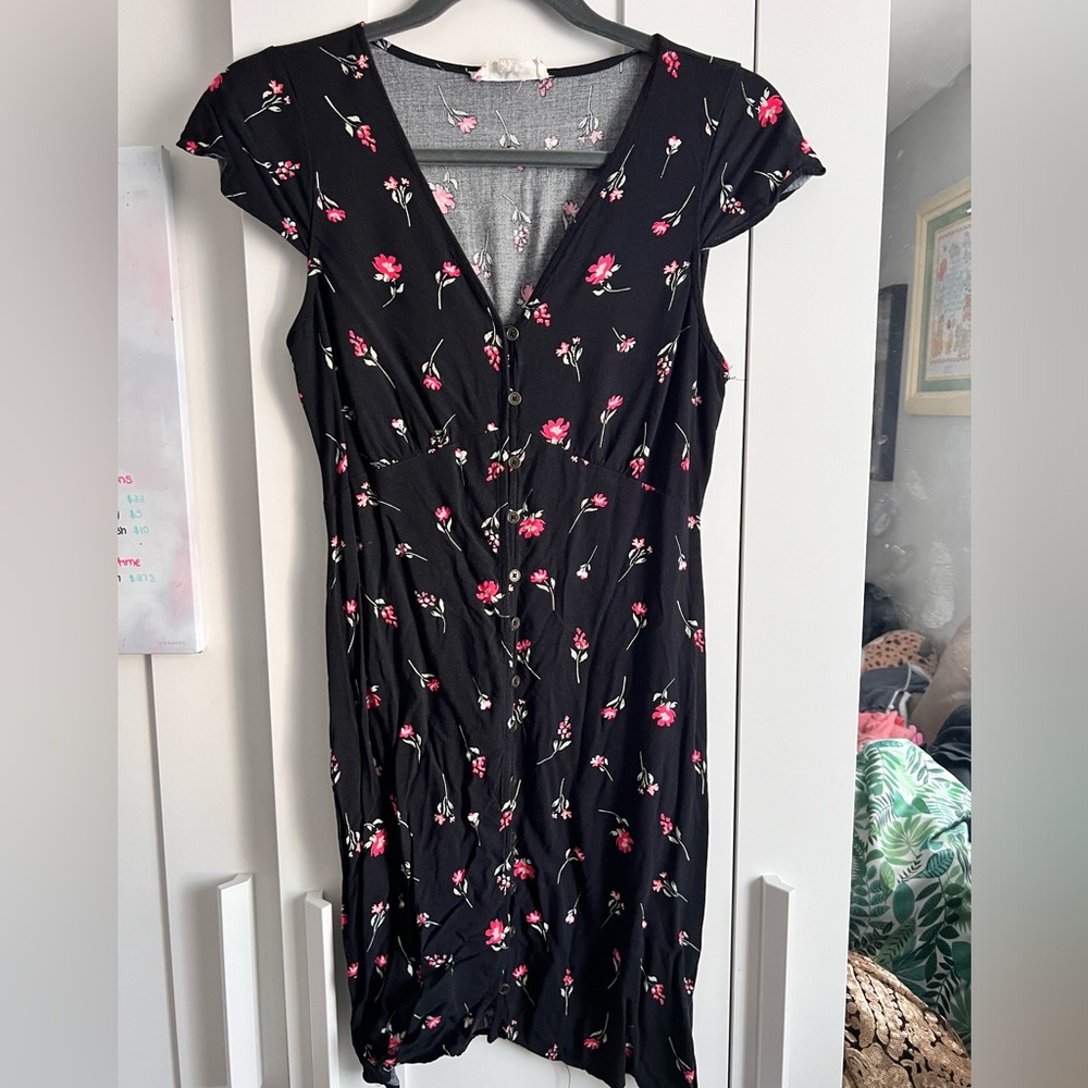 Flowy floral mini dress